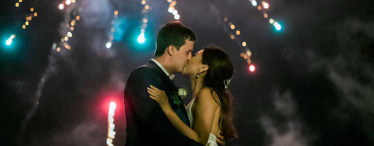 An honest look at the pros and cons of marrying a Filipina.