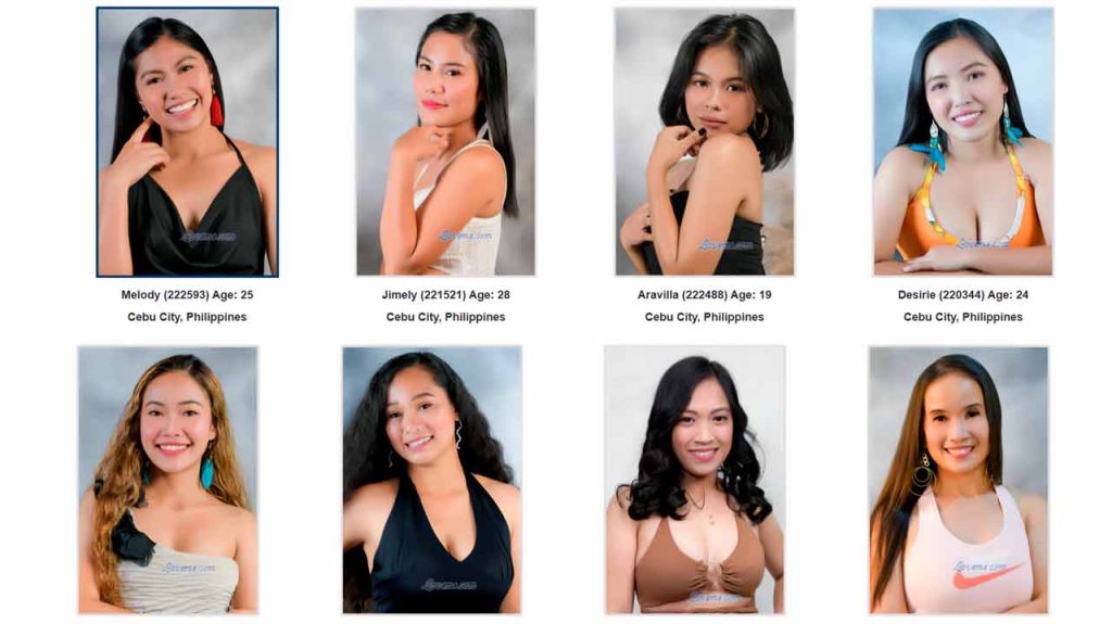 Filipina women at an AFA Philippine Singles Tour social event