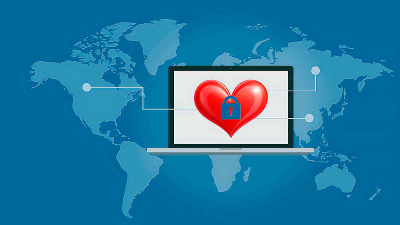 A heart lock to represent safe online dating, a key part of the Filipina online dating safety playbook.